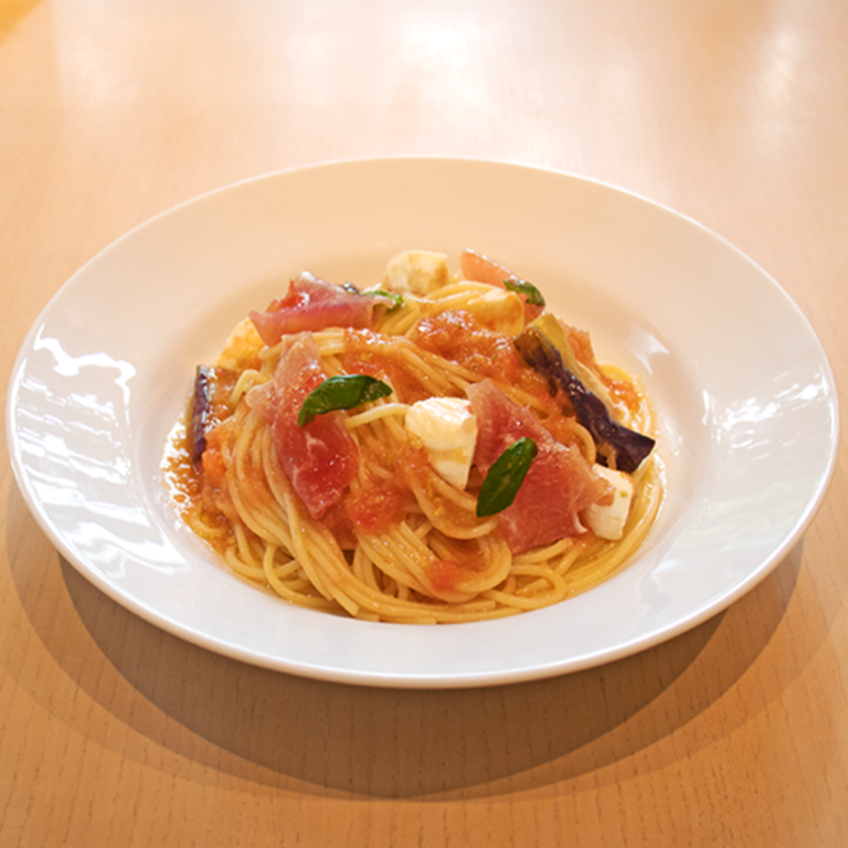 生ハムとトマトの冷製パスタ